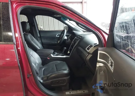 2014 Ford Explorer Sport z USA, uszkodzony, nr VIN 1FM5K8GT9EGC41290